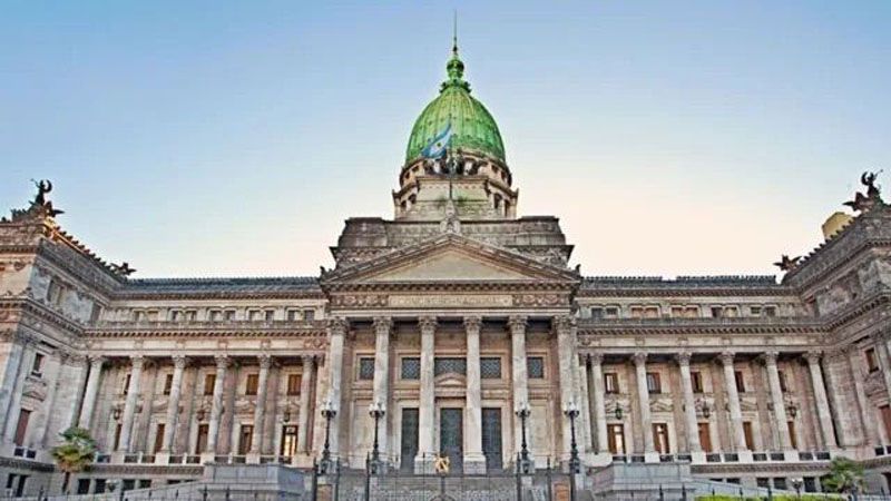 Sin proyectos del paquete de reformas anunciadas por Milei